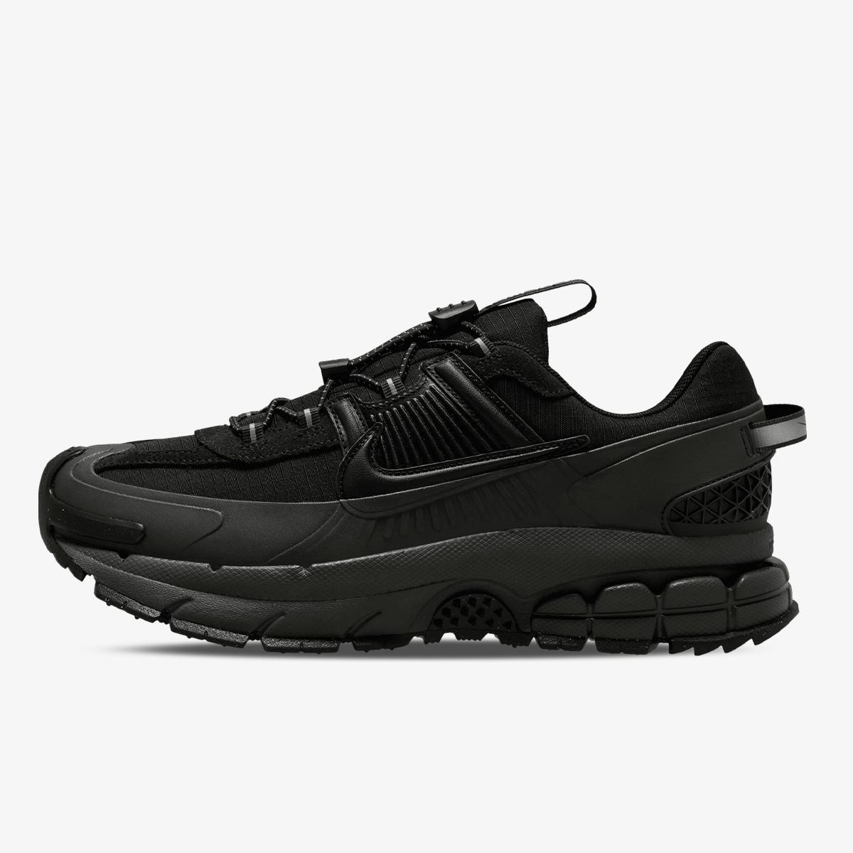 NIKE ZOOM VOMERO ROAM 