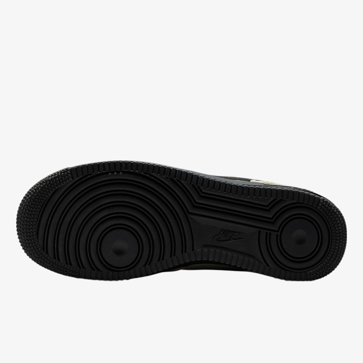 NIKE AIR FORCE 1 '07 LV8 SE 