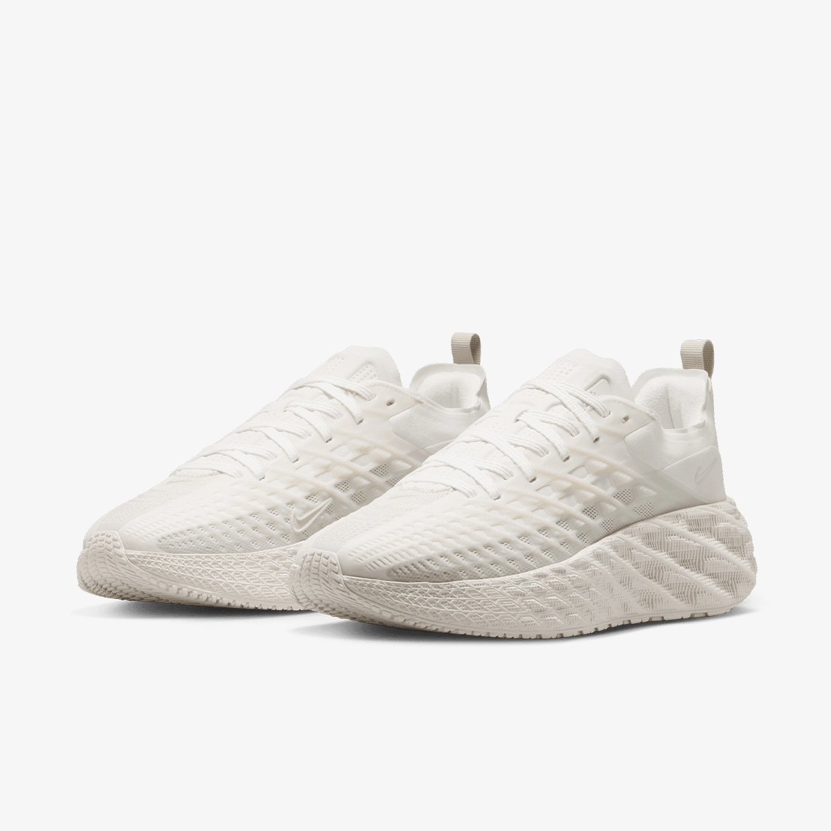 NIKE AVA EDGE 