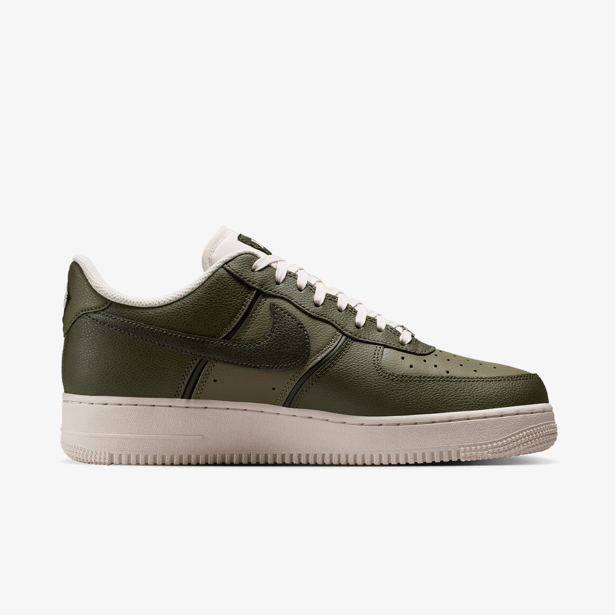 AIR FORCE 1 '07 LV8 SPORT