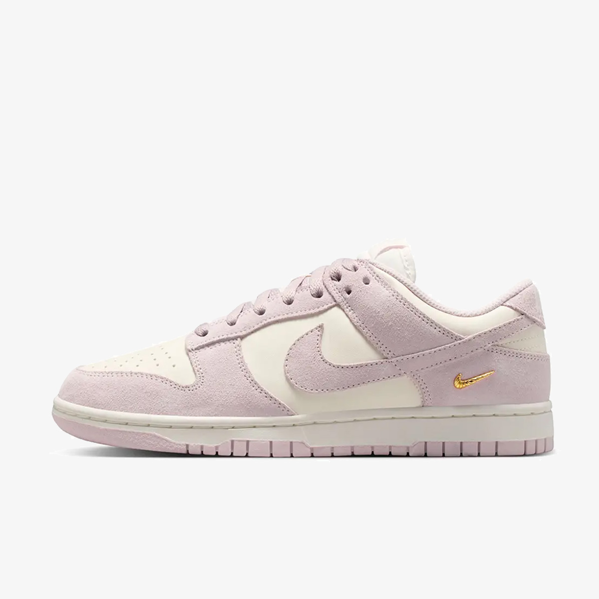 WMNS NIKE DUNK LOW SE