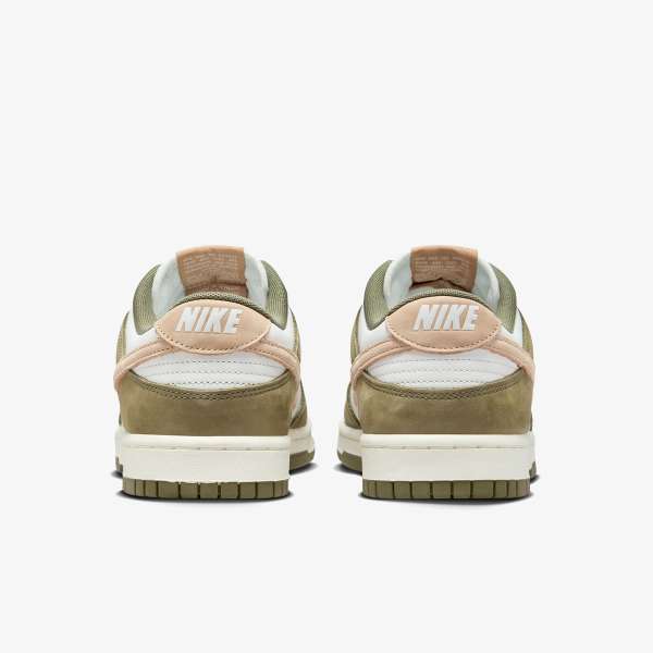 NIKE DUNK LOW RETRO PRM 
