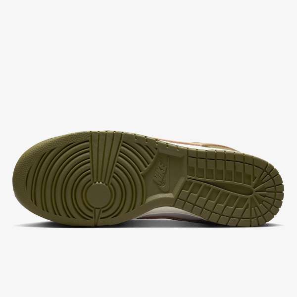 NIKE DUNK LOW RETRO PRM 