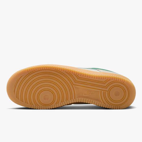 AIR FORCE 1 '07 LV8 ESS+ 