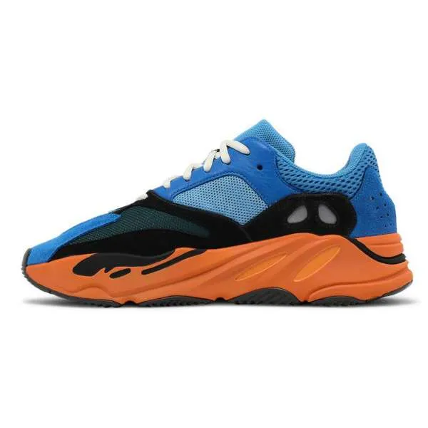 YEEZY BOOST 700 