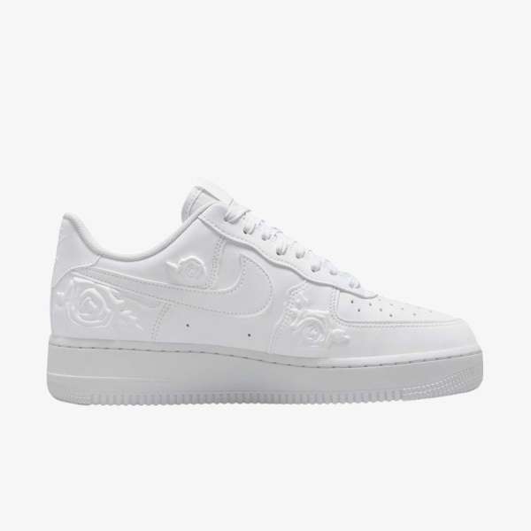 WMNS AIR FORCE 1 '07 SE 