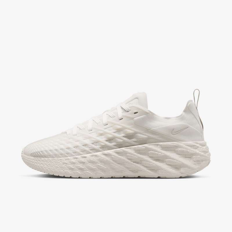 NIKE AVA EDGE