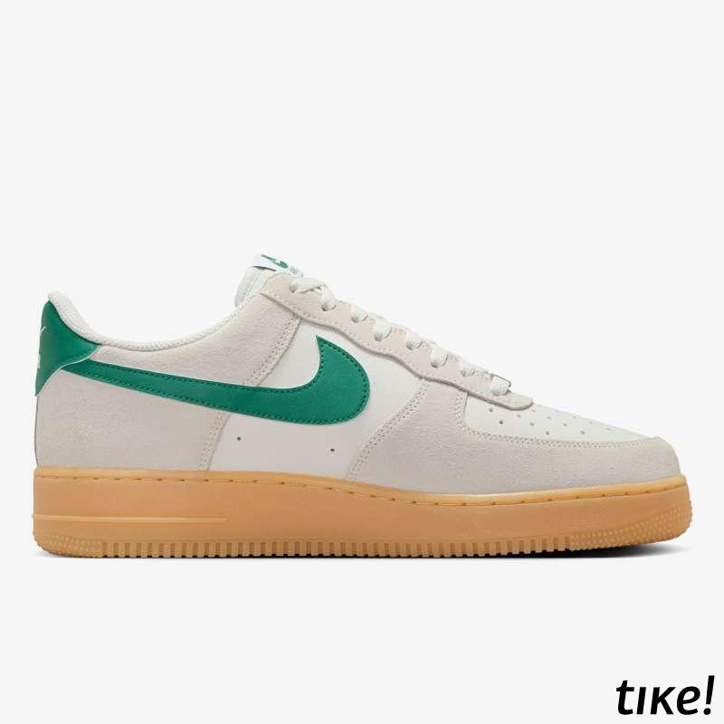 AIR FORCE 1 '07 LV8 ESS+ 
