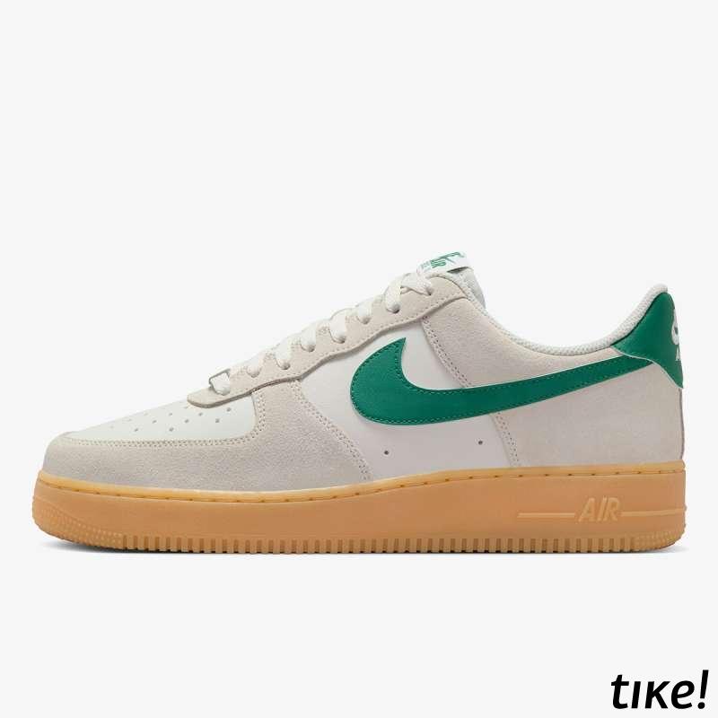 AIR FORCE 1 '07 LV8 ESS+ 