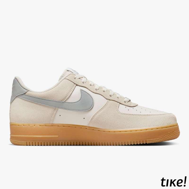AIR FORCE 1 '07 LV8 ESS+ 