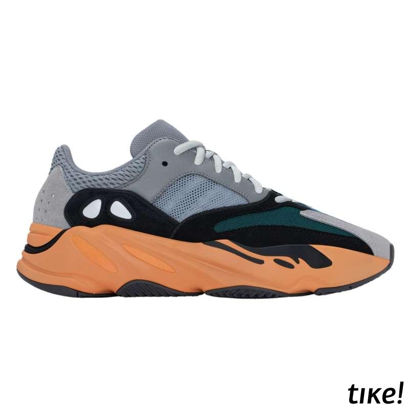 YEEZY BOOST 700 