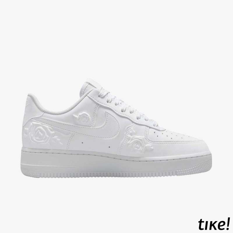 WMNS AIR FORCE 1 '07 SE 