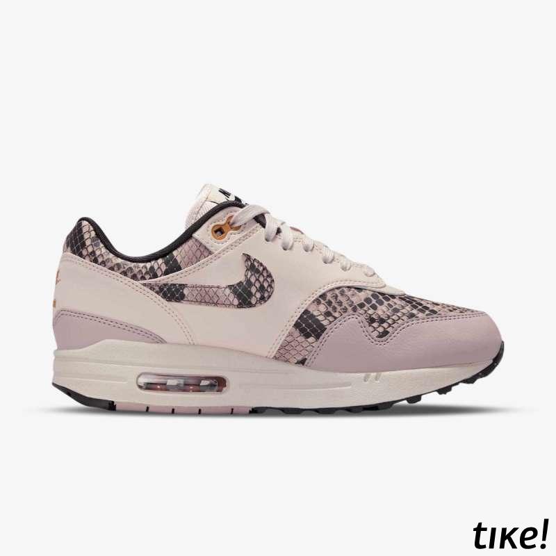 W NIKE AIR MAX 1 '87 AMD 