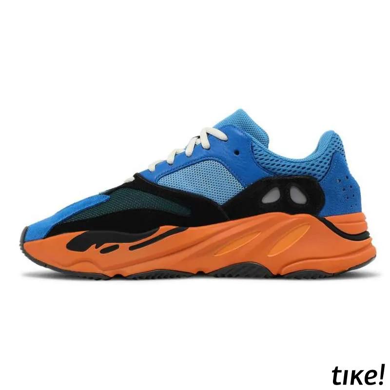 YEEZY BOOST 700 